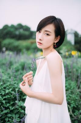 男女黄床上色视频免费的小说