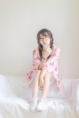 偷偷在线观看免费高清电视剧