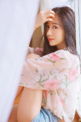 学生老师办公室接吻电视剧