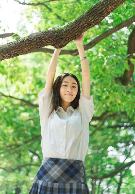 女人荫蒂被添全过程频