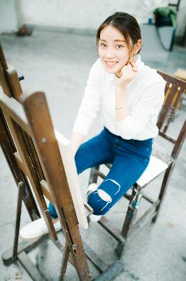 苏晴忘穿内裤坐公交车被揉到视频