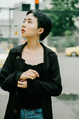 善良的妻子