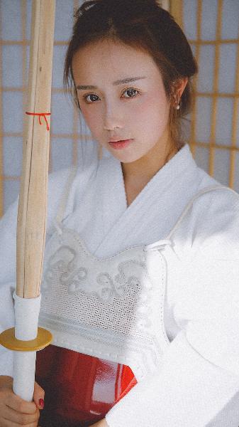客厅玩朋友娇妻HD完整版视频