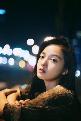 人妻被按摩师玩弄到潮喷
