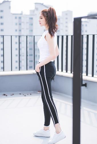 亚洲成人av