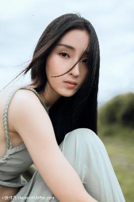 妻子在丈夫面前被快递员欺负