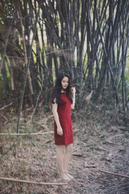 娇妻裸体交换俱乐部61