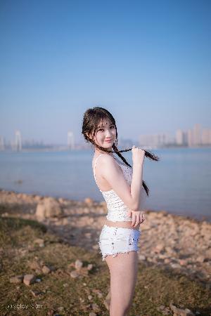 中国白嫩丰满人妻VIDEOS
