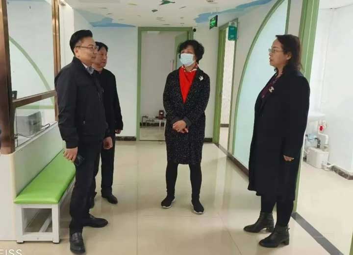 大興區(qū)(qū)委組織部部長(zhǎng)艾麗等領(lǐng)導(dǎo)蒞臨天宮院中里社區(qū)(qū)衛(wèi)(wèi)生服務(wù)中心調(diào)研指導(dǎo)
