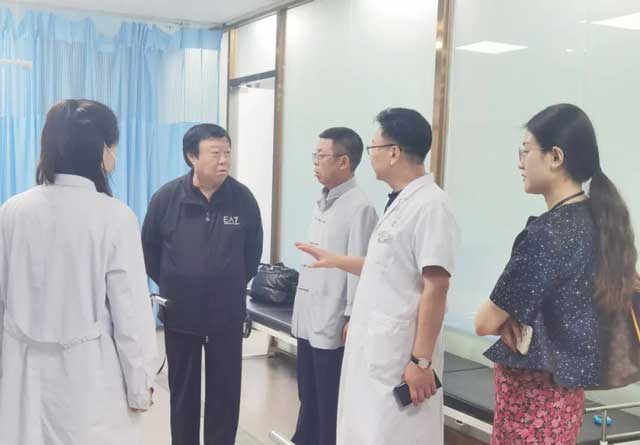 中國中醫(yī)(yī)藥信息學(xué)會會長吳剛蒞臨我院調(diào)(diào)研指導(dǎo)(dǎo)工作