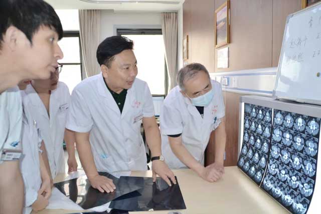 腰間盤突出總不好，椎間孔鏡解難題！